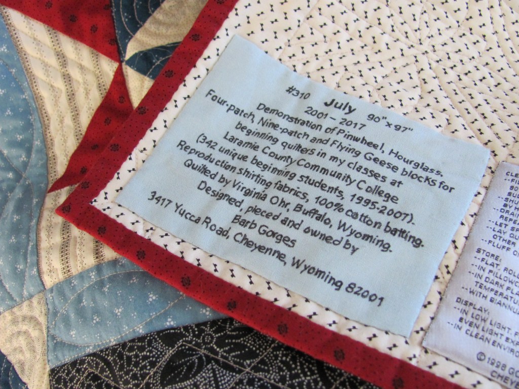 2017-01quiltsigningbybarbgorges16